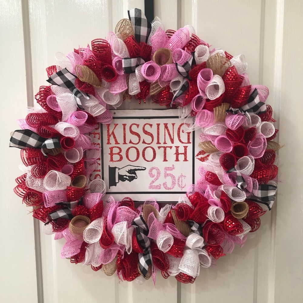 Valentine’s Day Kissing Booth Wreath